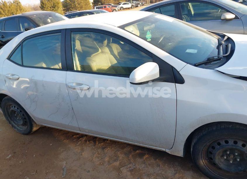 Photo 13 of 2016 Toyota Corolla LE (VIN 2T1BURHE7GC686068)