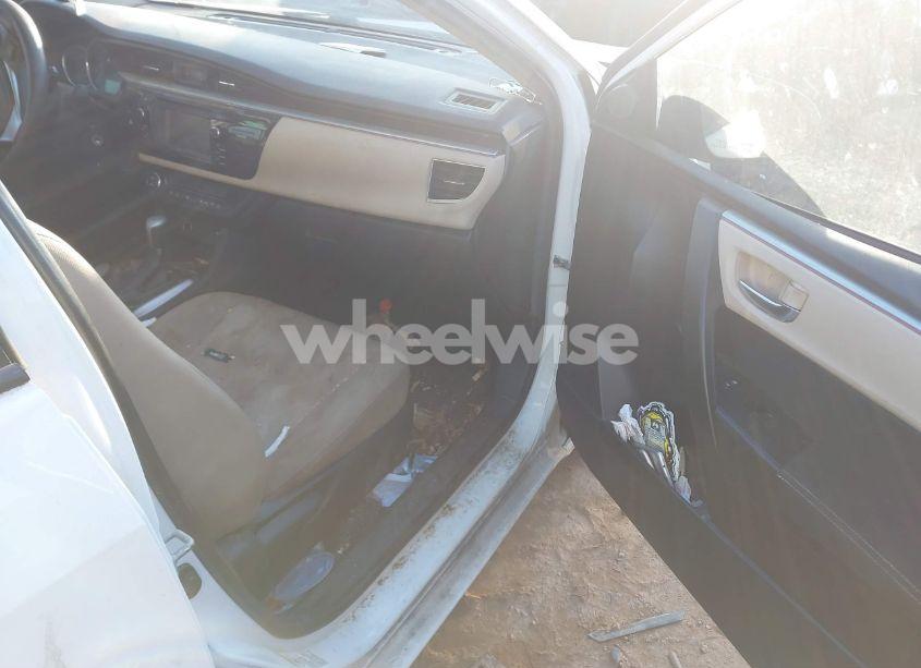 Photo 5 of 2016 Toyota Corolla LE (VIN 2T1BURHE7GC686068)