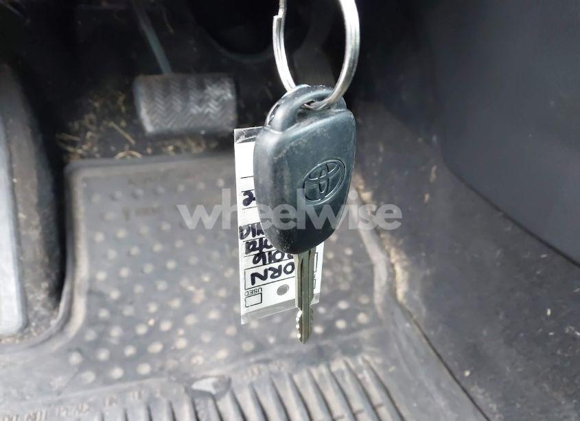 Photo 11 of 2016 Toyota Corolla LE (VIN 2T1BURHE7GC730716)