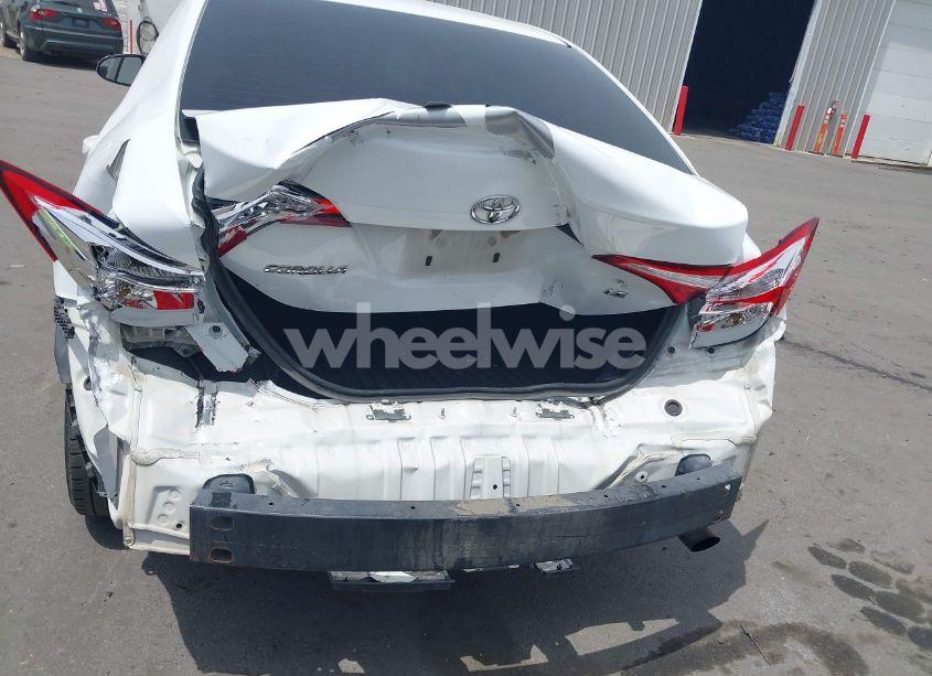 Photo 6 of 2016 Toyota Corolla LE (VIN 2T1BURHE7GC733759)