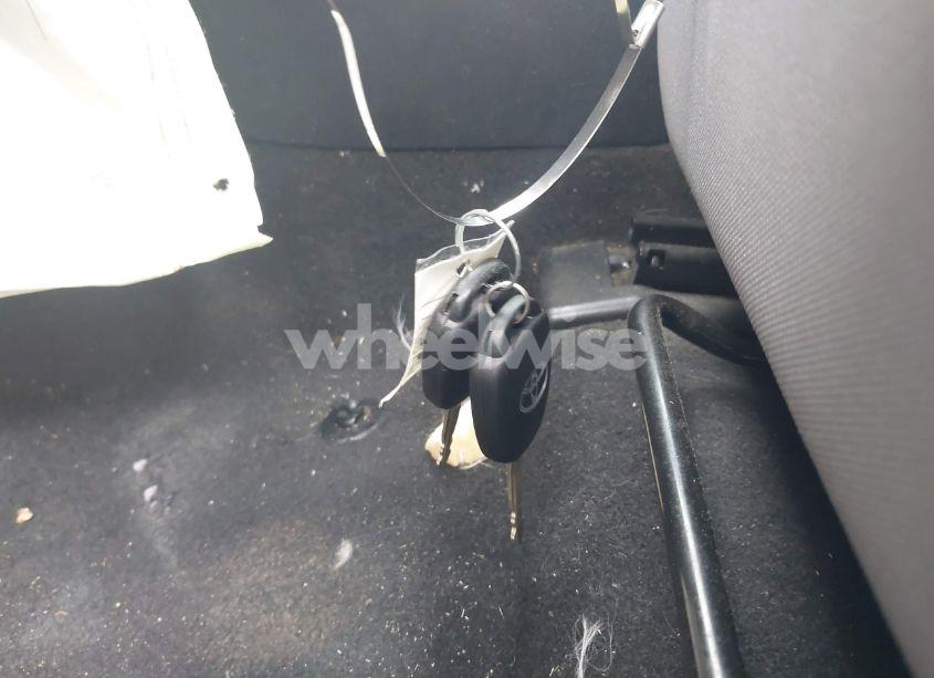 Photo 11 of 2016 Toyota Corolla LE (VIN 2T1BURHE7GC736421)