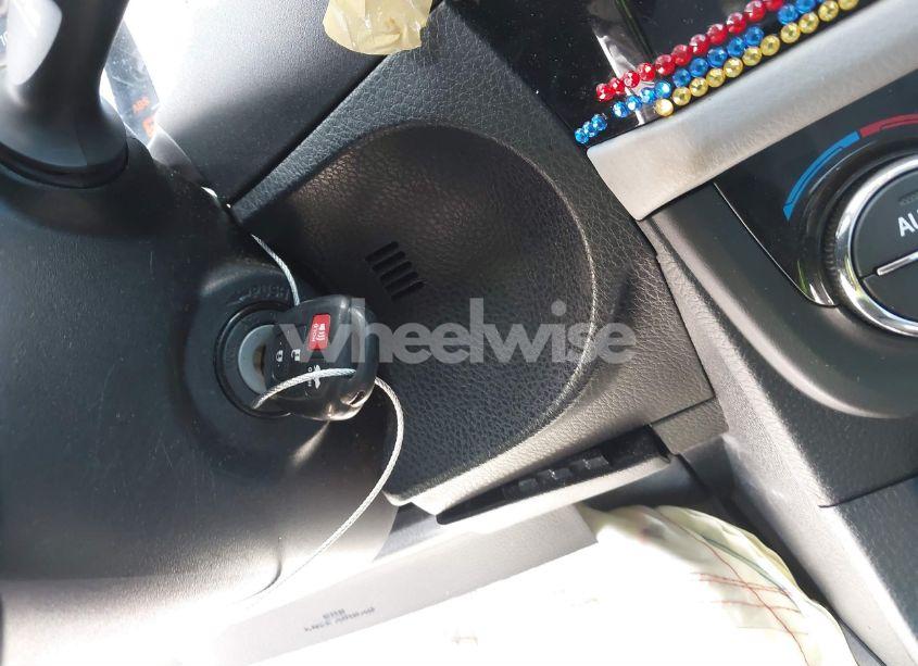 Photo 11 of 2016 Toyota Corolla LE (VIN 2T1BURHE7GC737214)