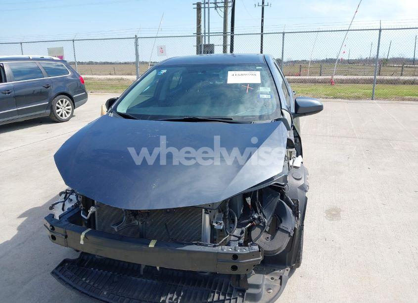 Photo 6 of 2016 Toyota Corolla LE (VIN 2T1BURHE7GC737214)