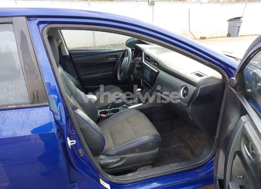 Photo 5 of 2017 Toyota Corolla SE (VIN 2T1BURHE7HC747663)