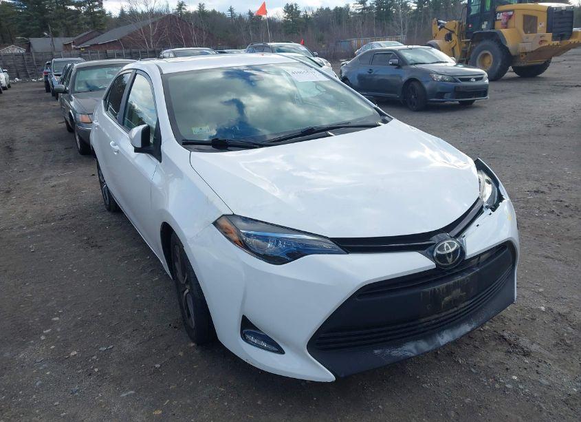 2017 Toyota Corolla L/LE/XLE/SE/XSE (VIN 2T1BURHE7HC748473) main photo