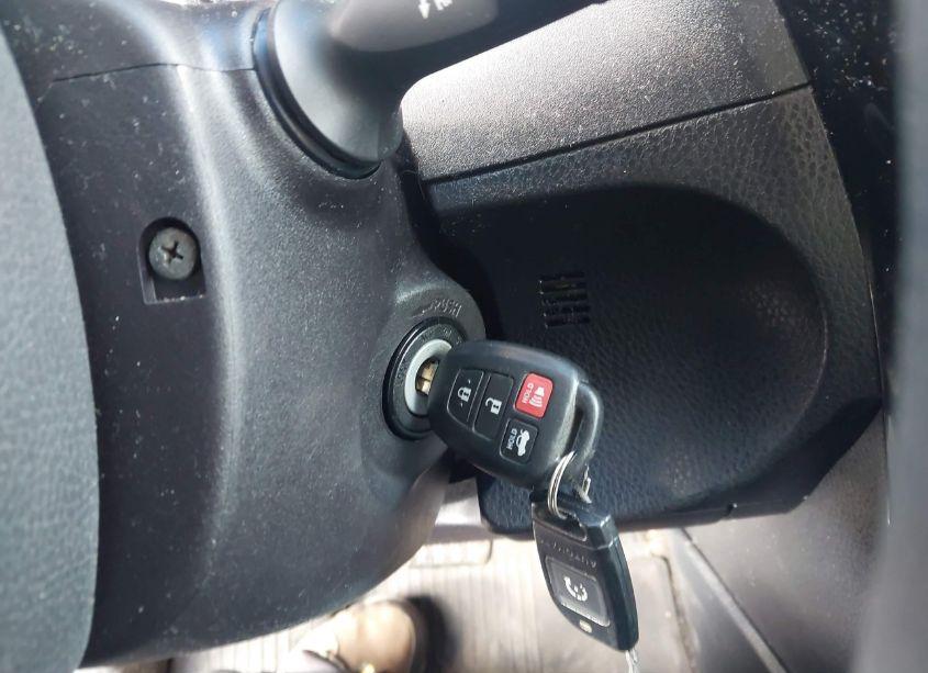 Photo 11 of 2017 Toyota Corolla L/LE/XLE/SE/XSE (VIN 2T1BURHE7HC748473)