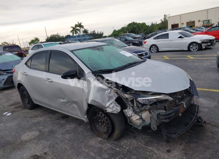 2017 Toyota Corolla LE (VIN 2T1BURHE7HC751907) main photo