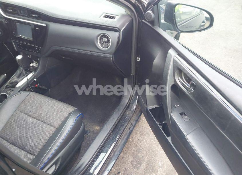 Photo 5 of 2017 Toyota Corolla SE (VIN 2T1BURHE7HC753429)