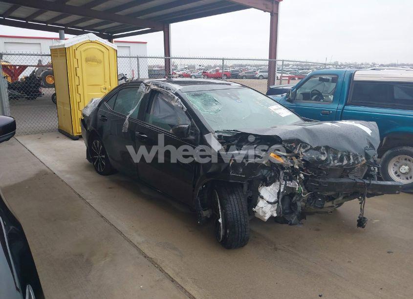 2017 Toyota Corolla SE (VIN 2T1BURHE7HC759960) main photo