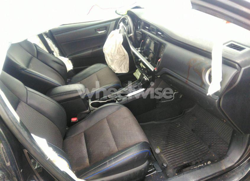 Photo 5 of 2017 Toyota Corolla SE (VIN 2T1BURHE7HC759960)