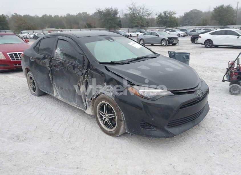 2017 Toyota Corolla LE (VIN 2T1BURHE7HC764480) main photo