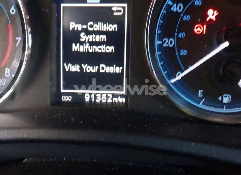 Photo 16 of 2017 Toyota Corolla SE (VIN 2T1BURHE7HC772482)