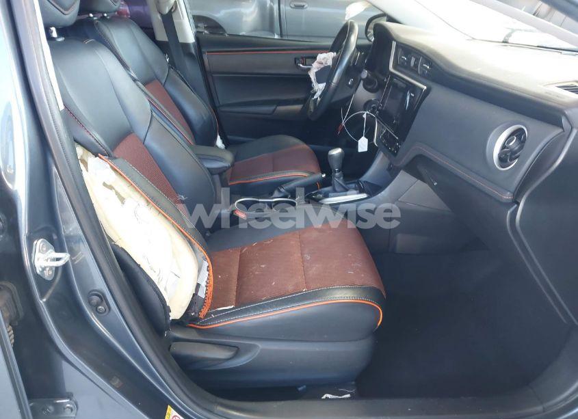 Photo 5 of 2017 Toyota Corolla SE (VIN 2T1BURHE7HC772482)