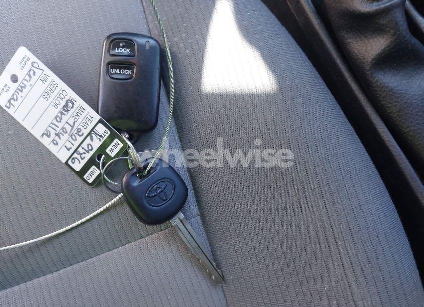 Photo 11 of 2017 Toyota Corolla L (VIN 2T1BURHE7HC772546)