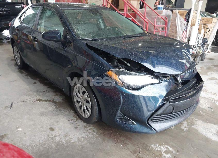 2017 Toyota Corolla LE (VIN 2T1BURHE7HC796264) main photo