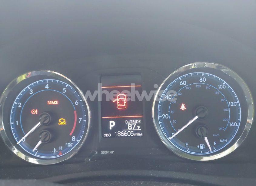 Photo 15 of 2017 Toyota Corolla LE (VIN 2T1BURHE7HC807845)