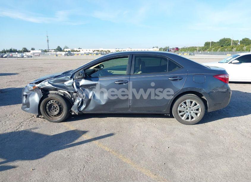 Photo 15 of 2017 Toyota Corolla LE (VIN 2T1BURHE7HC811023)