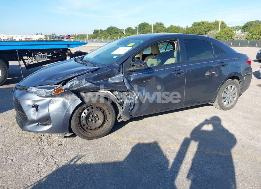 Photo 2 of 2017 Toyota Corolla LE (VIN 2T1BURHE7HC811023)