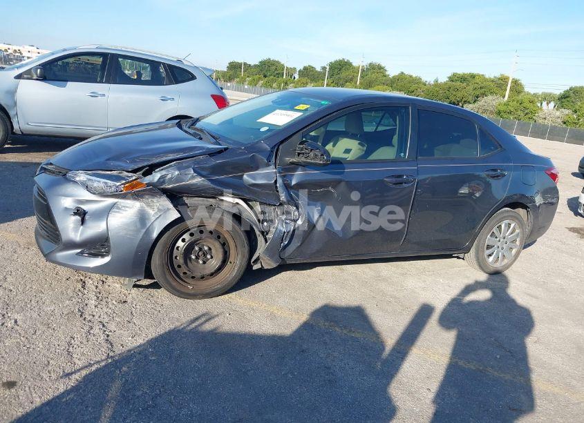 Photo 6 of 2017 Toyota Corolla LE (VIN 2T1BURHE7HC811023)