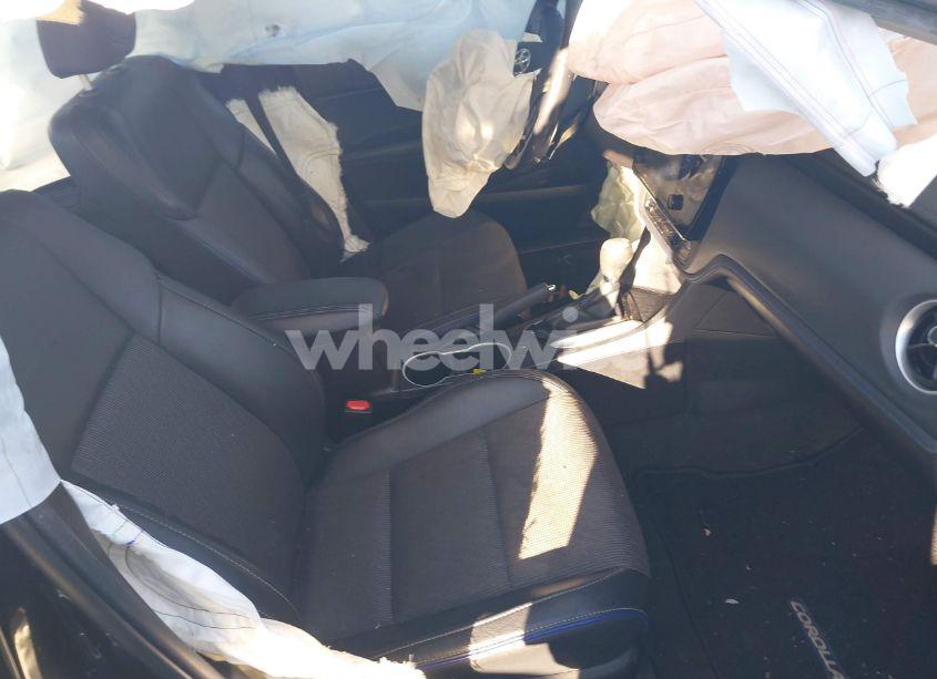 Photo 5 of 2017 Toyota Corolla L/LE/XLE/SE/XSE (VIN 2T1BURHE7HC812740)