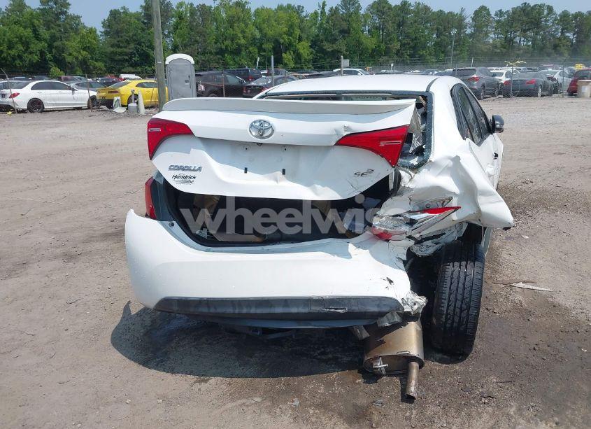 Photo 16 of 2017 Toyota Corolla SE (VIN 2T1BURHE7HC813080)