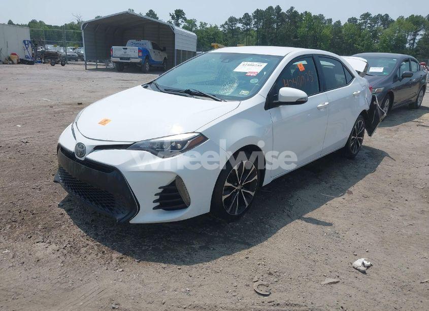 Photo 2 of 2017 Toyota Corolla SE (VIN 2T1BURHE7HC813080)