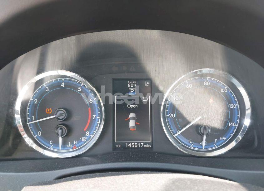 Photo 7 of 2017 Toyota Corolla SE (VIN 2T1BURHE7HC813080)