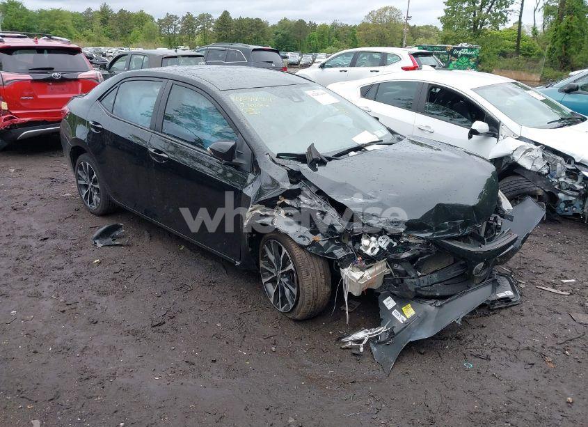 2017 Toyota Corolla SE (VIN 2T1BURHE7HC818988) main photo