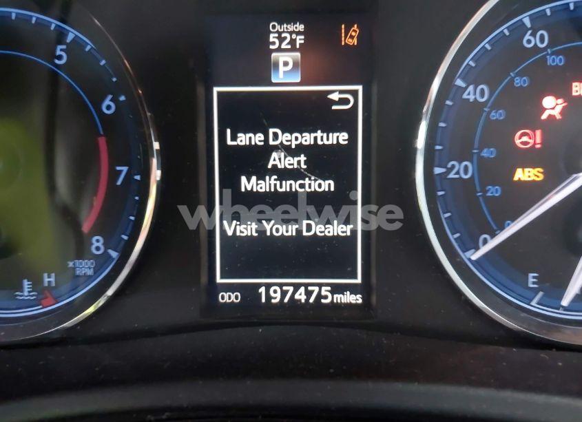 Photo 15 of 2017 Toyota Corolla SE (VIN 2T1BURHE7HC818988)