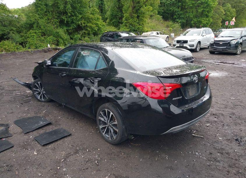 Photo 3 of 2017 Toyota Corolla SE (VIN 2T1BURHE7HC818988)