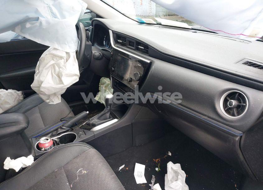 Photo 5 of 2017 Toyota Corolla SE (VIN 2T1BURHE7HC818988)