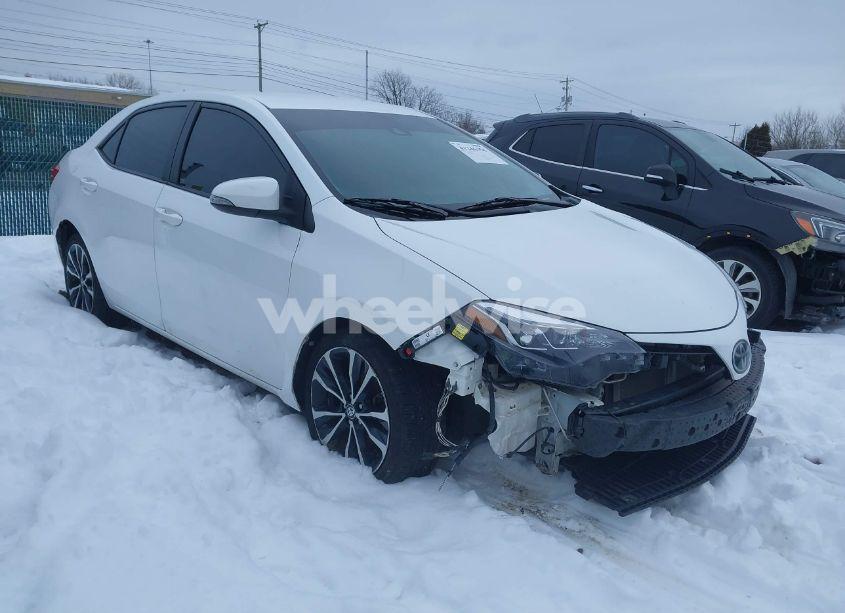 2017 Toyota Corolla SE (VIN 2T1BURHE7HC821082) main photo