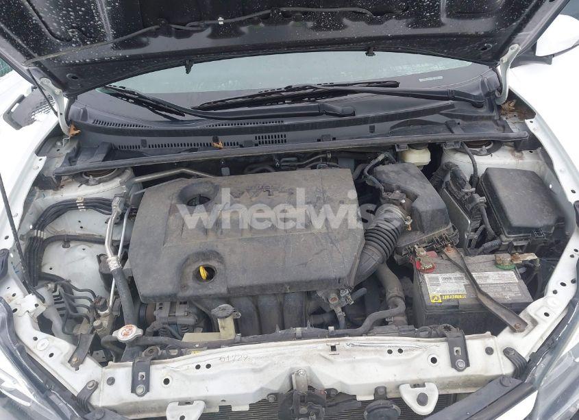 Photo 10 of 2017 Toyota Corolla SE (VIN 2T1BURHE7HC821082)