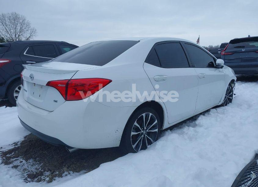 Photo 4 of 2017 Toyota Corolla SE (VIN 2T1BURHE7HC821082)