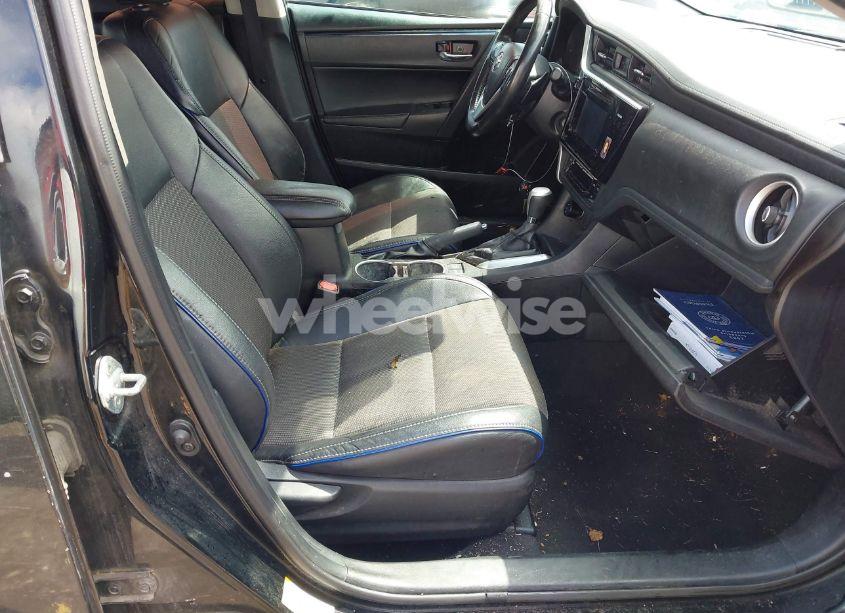 Photo 5 of 2017 Toyota Corolla SE (VIN 2T1BURHE7HC828341)