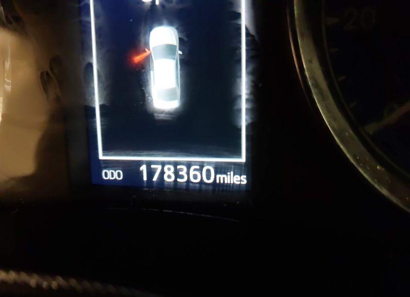 Photo 7 of 2017 Toyota Corolla SE (VIN 2T1BURHE7HC838982)