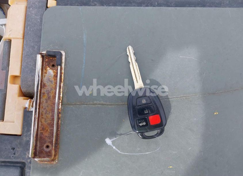 Photo 11 of 2017 Toyota Corolla LE (VIN 2T1BURHE7HC847178)