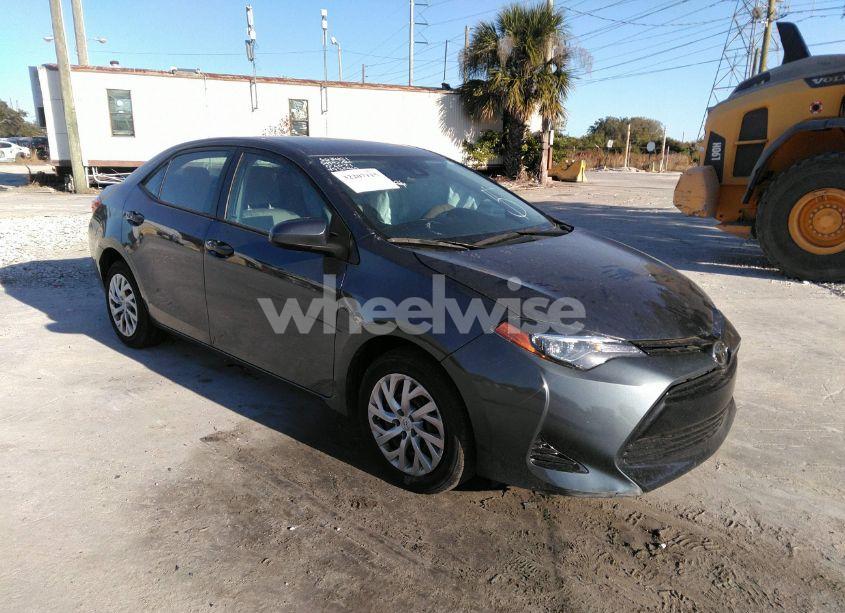 2017 Toyota Corolla LE (VIN 2T1BURHE7HC855412) main photo