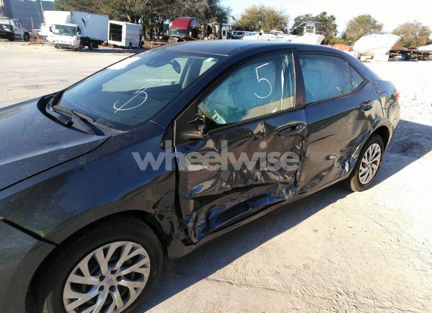 Photo 6 of 2017 Toyota Corolla LE (VIN 2T1BURHE7HC855412)