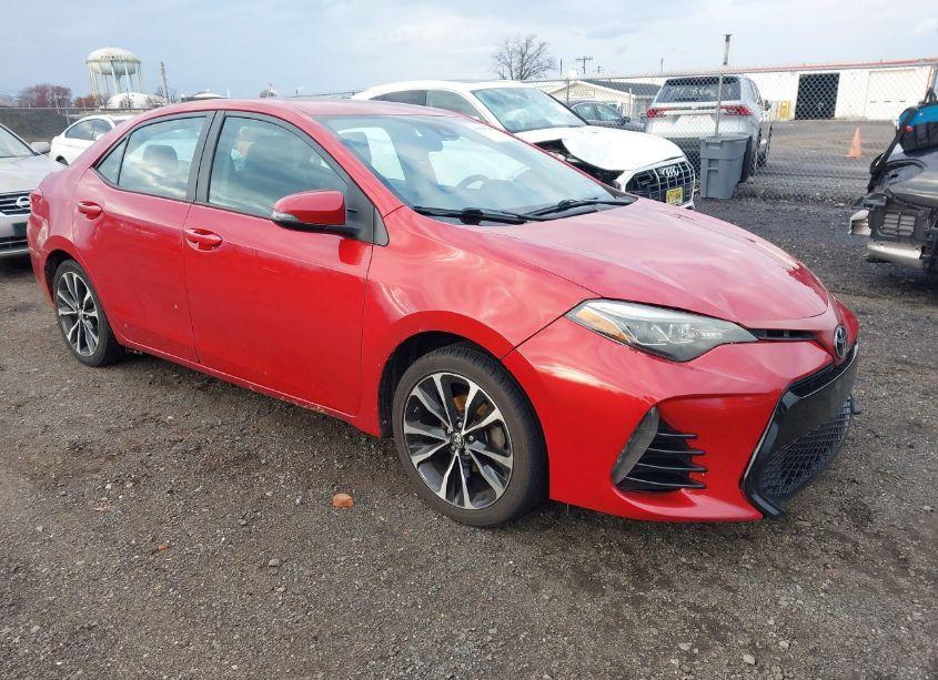 2017 Toyota Corolla SE (VIN 2T1BURHE7HC858262) main photo