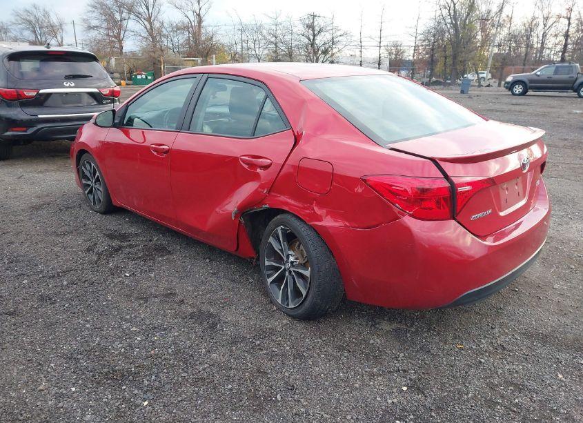 Photo 3 of 2017 Toyota Corolla SE (VIN 2T1BURHE7HC858262)