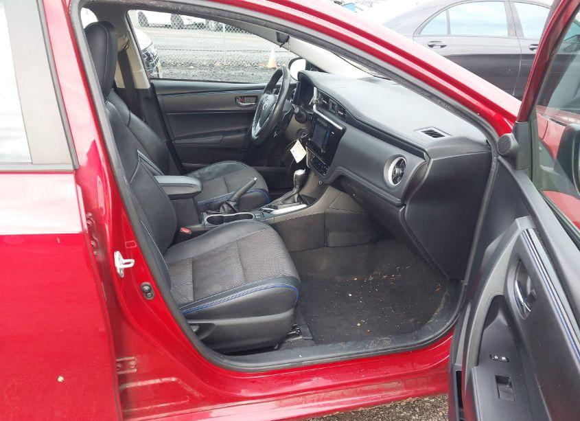 Photo 5 of 2017 Toyota Corolla SE (VIN 2T1BURHE7HC858262)