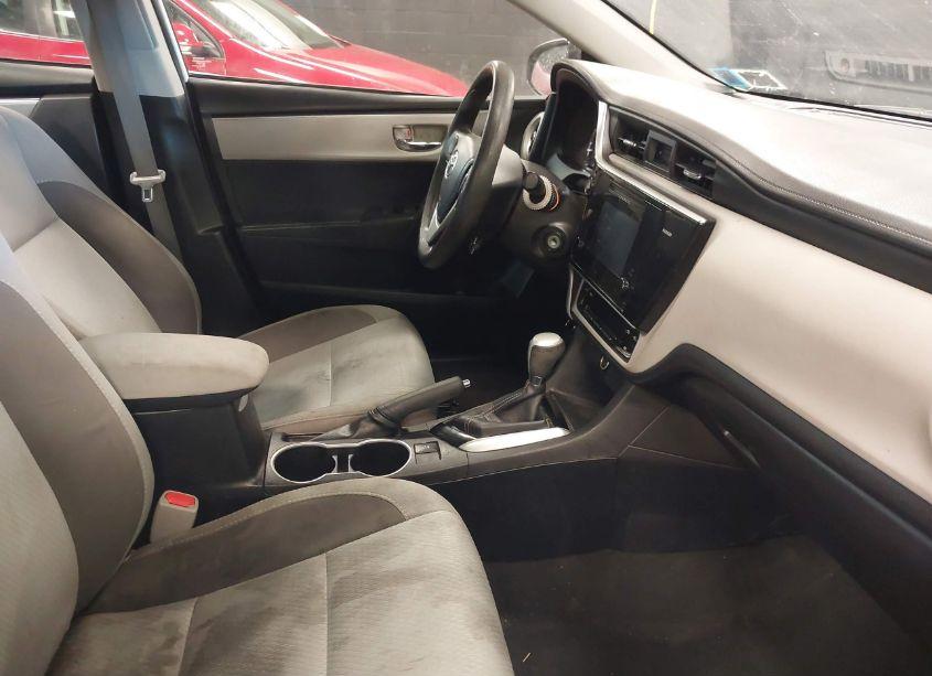 Photo 5 of 2017 Toyota Corolla LE (VIN 2T1BURHE7HC860643)