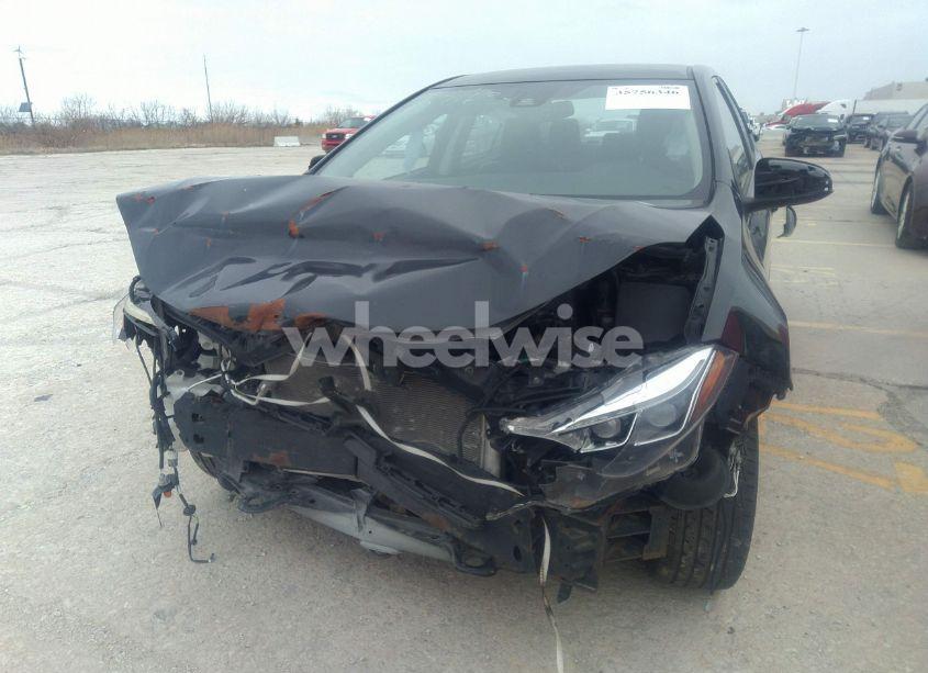 Photo 6 of 2017 Toyota Corolla SE (VIN 2T1BURHE7HC913695)