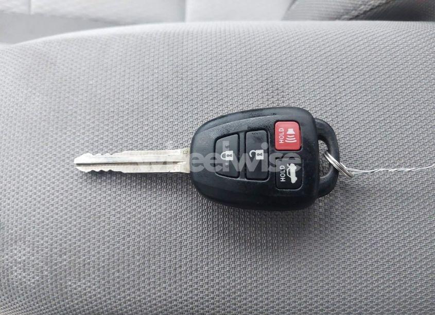 Photo 11 of 2017 Toyota Corolla LE (VIN 2T1BURHE7HC920159)