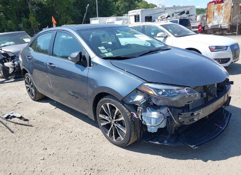 2017 Toyota Corolla SE (VIN 2T1BURHE7HC922218) main photo