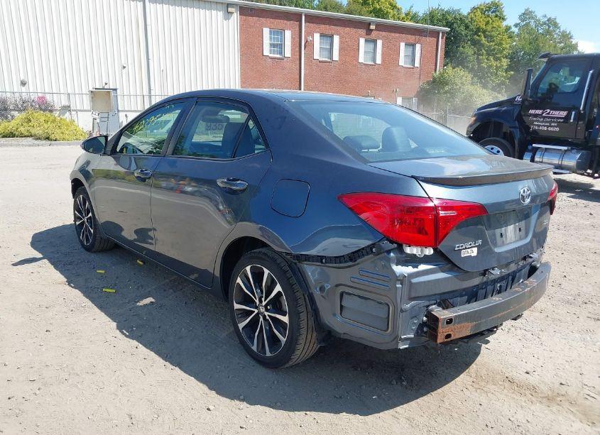 Photo 3 of 2017 Toyota Corolla SE (VIN 2T1BURHE7HC922218)