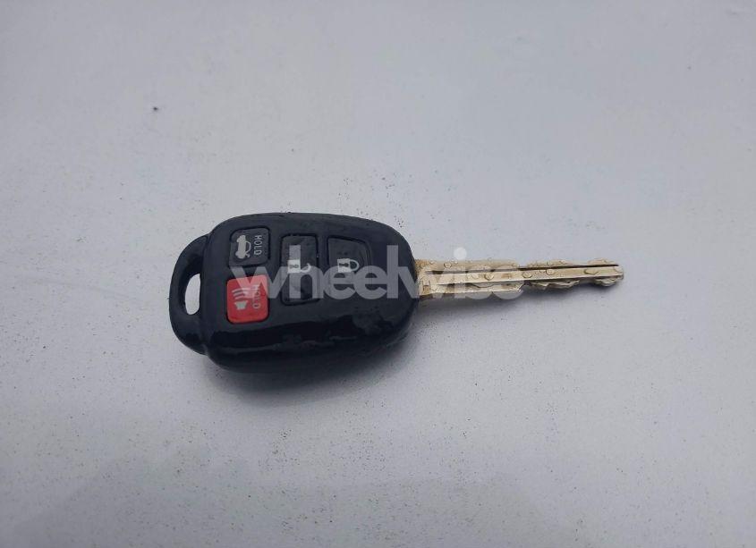 Photo 11 of 2017 Toyota Corolla LE (VIN 2T1BURHE7HC923630)