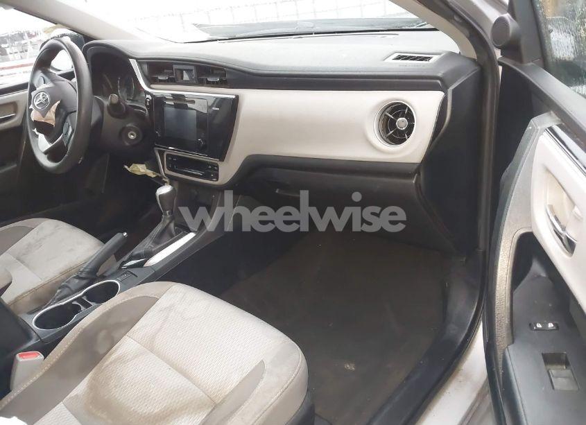 Photo 5 of 2017 Toyota Corolla LE (VIN 2T1BURHE7HC923630)