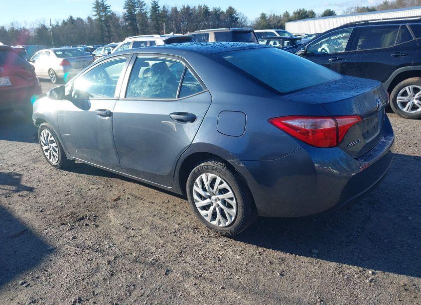 Photo 3 of 2017 Toyota Corolla LE (VIN 2T1BURHE7HC932442)